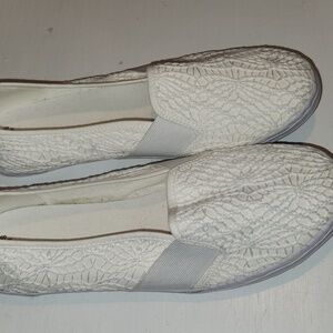 Cute New Evans From Avenue White Casual Slides Size 12 extra wide